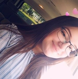 Meet your Posher, Jacqueline